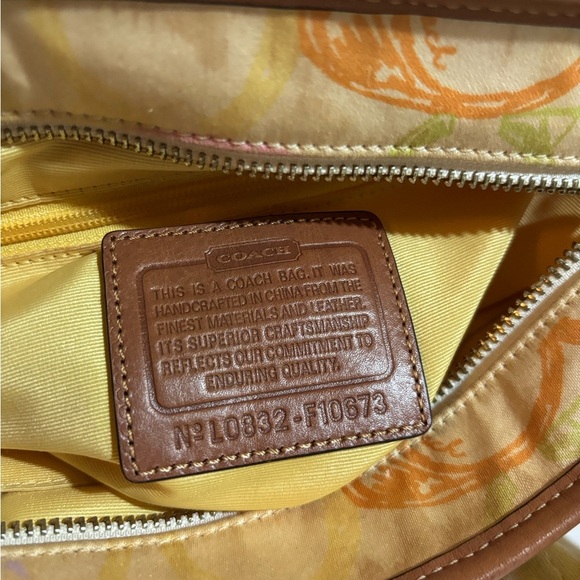 Coach CC signature, print Stylish Yellow and Pink Women's Handbag - Picture 4 of 5